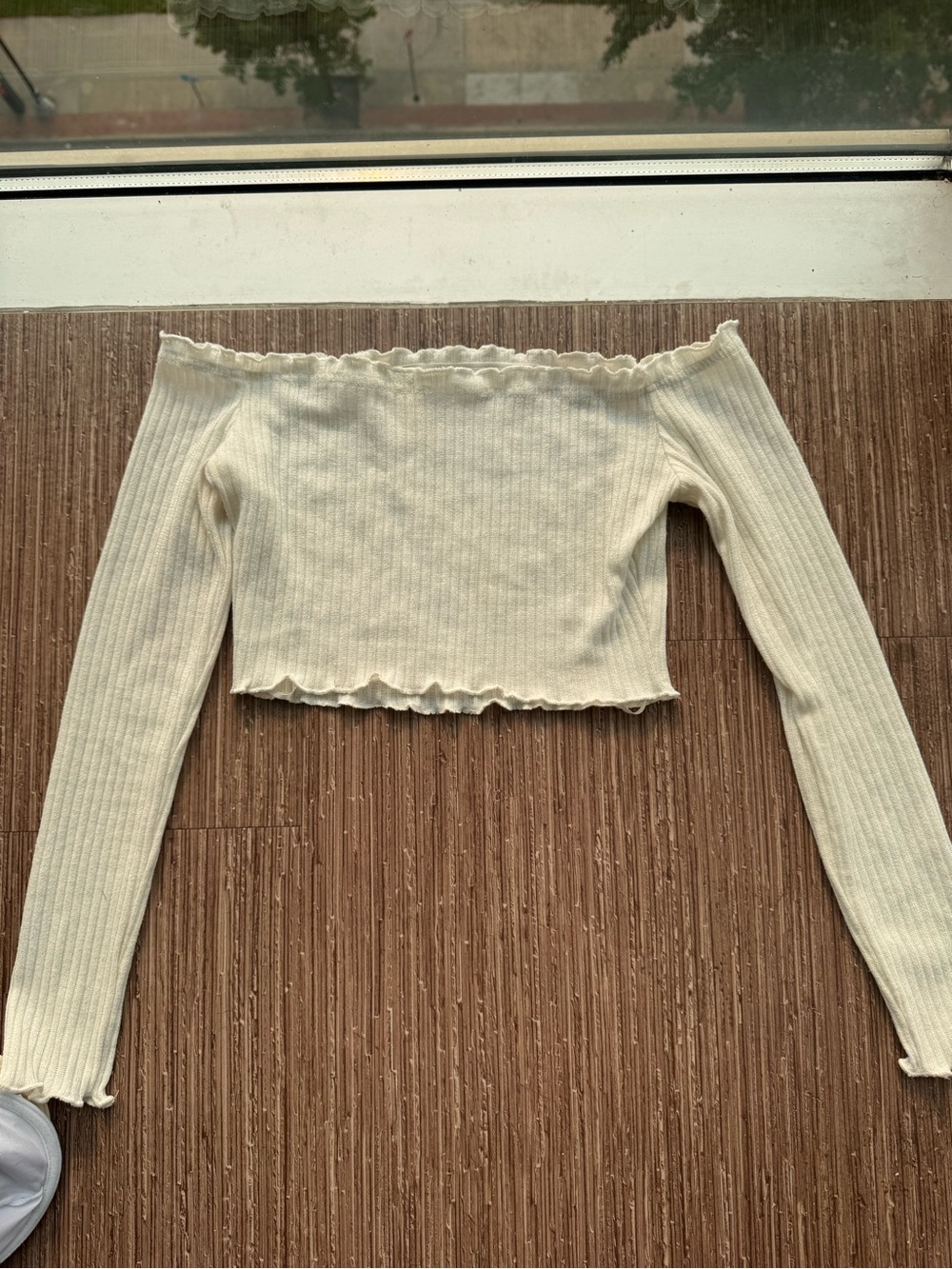 SHEIN Cream Off-Shoulder Ribbed Crop Top